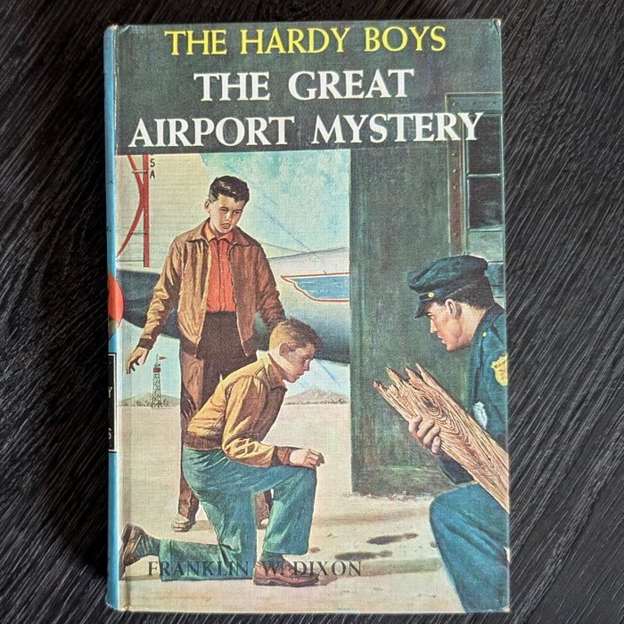 09 The Great Airport Mystery (1965): Vintage Hardy Boys Book Blue-Back image 0