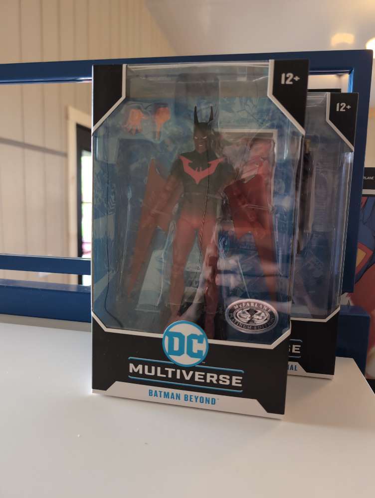Batman Beyond Platinum Edition DC Multiverse Action Figure Platinum image 3