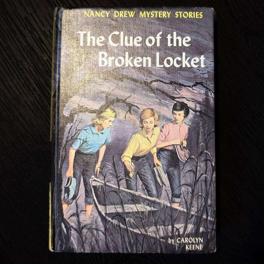11 The Clue of the Broken Locket Nancy Drew Mystery Books -1965 image 0