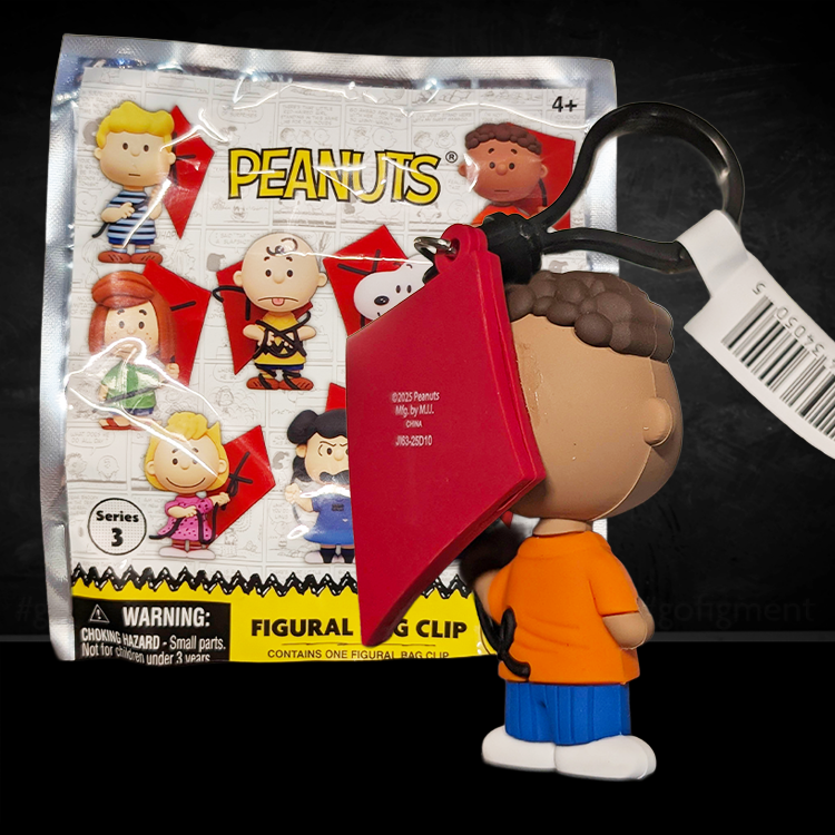 Side view of Franklin Peanuts 75th Anniversary Series 3 3D foam bag clip holding a red kite by Monogram
