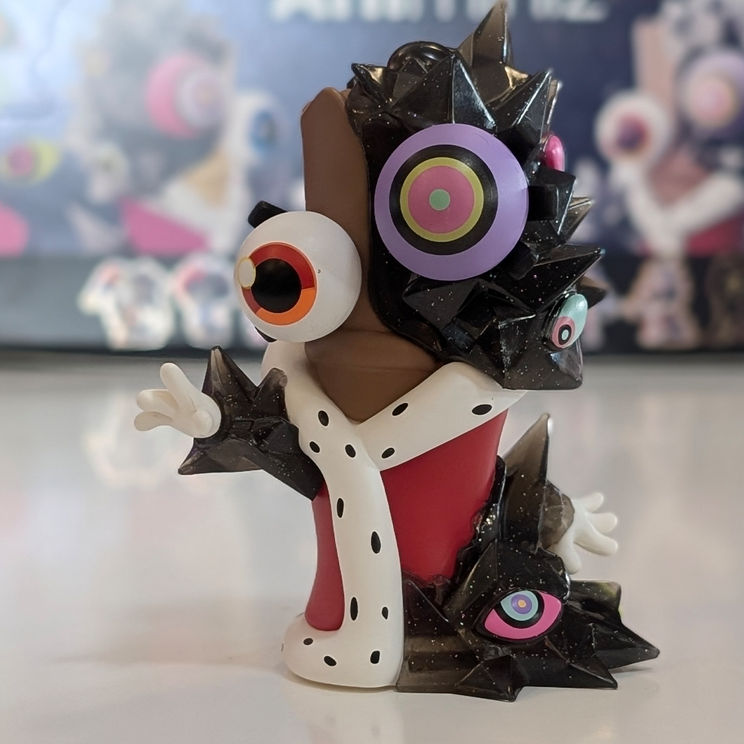 Abstracting Queenie (Rare) - 4" Action Figure (The Digital Circus) by Glitch Productions with colorful eyes