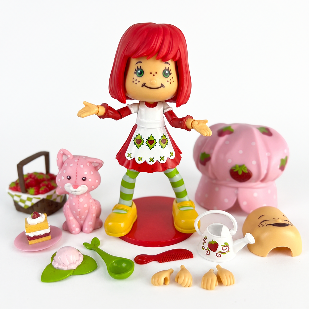 Strawberry Shortcake DELUXE Action Figure 1:12 With Accessories by Boss Fight Studio Llc