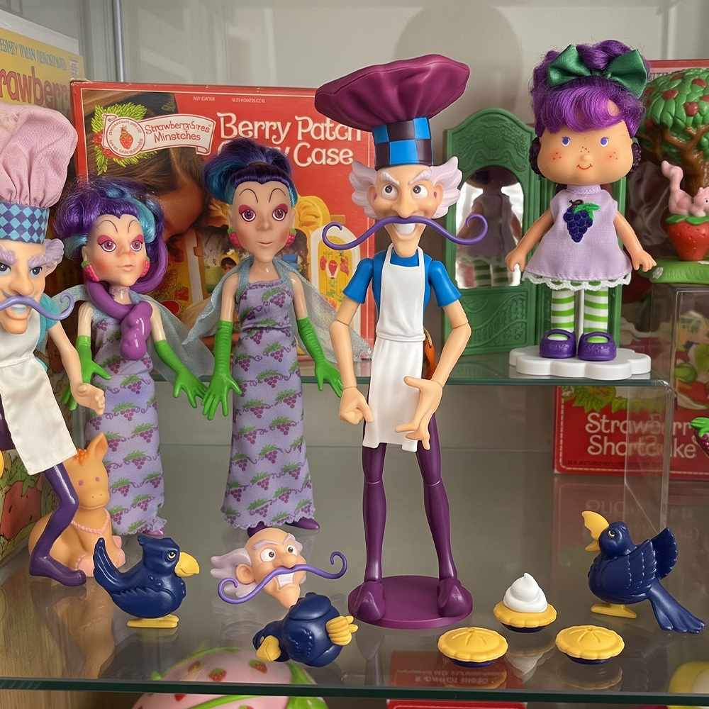 Purple Pie Man DELUXE Strawberry Shortcake Action Figure 1:12 With Accessories by Boss Fight Studio Llc