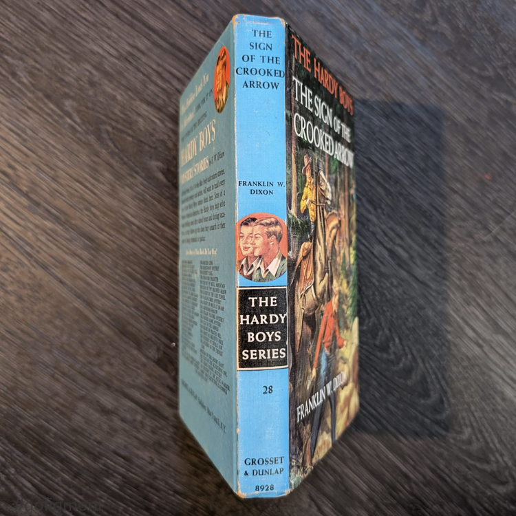 28 Sign of the Crooked Arrow (1949-Brown): Vintage Hardy Boys Book Blue-Back image 1