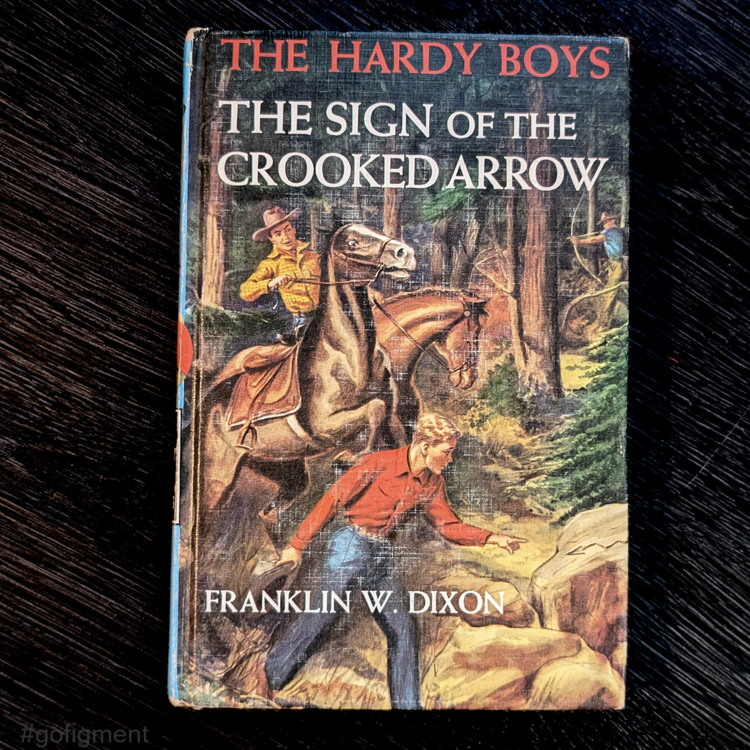 28 Sign of the Crooked Arrow (1949-Brown): Vintage Hardy Boys Book Blue-Back image 0