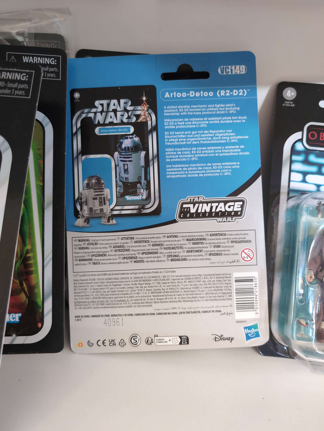 Artoo-Detoo R2-D2 Action Figure Star Wars Vintage Collection in blister pack with Kenner logo by Hasbro