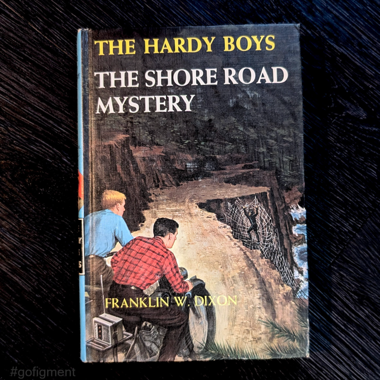 06 The Shore Road Mystery (1964):  Vintage Hardy Boys Book Blue-Back image 0