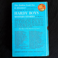 13 The Mark on the Door (1967):  Vintage Hardy Boys Book Blue-Back image 3