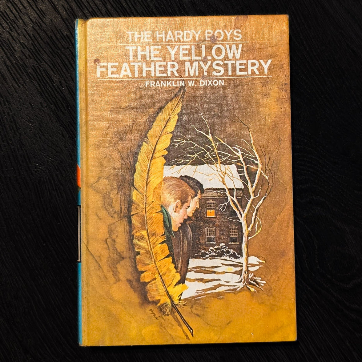 33 The Yellow Feather Mystery (1953/1971):  Vintage Hardy Boys Book Blue-Back image 0