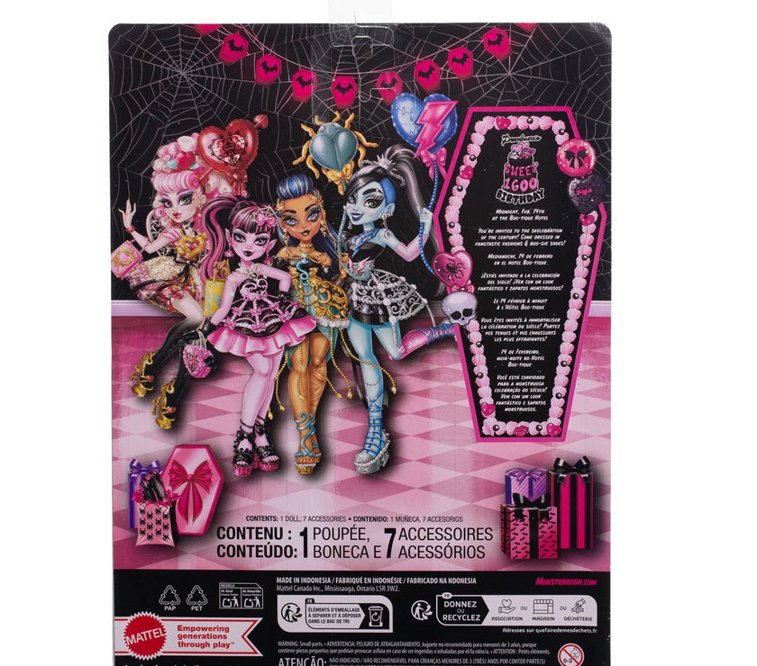 Back packaging of Monster High doll set featuring four characters, party decorations, and gift accessories by Mattel