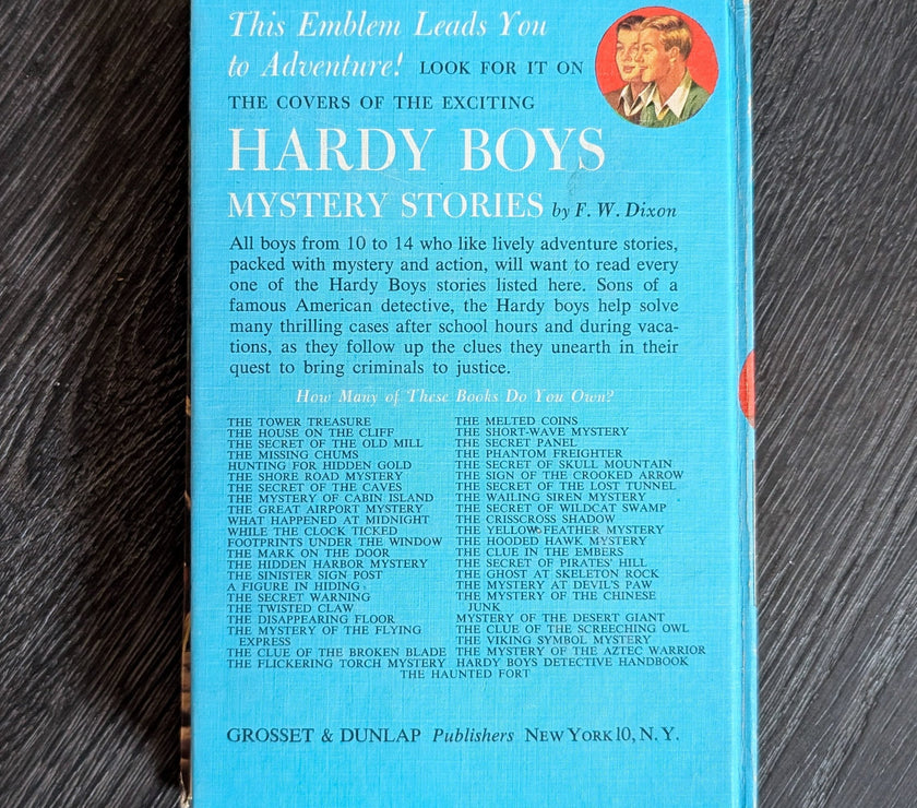 34 The Hooded Hawk Mystery (1954):  Hardy Boys Book (Brown) Blue-Back image 2
