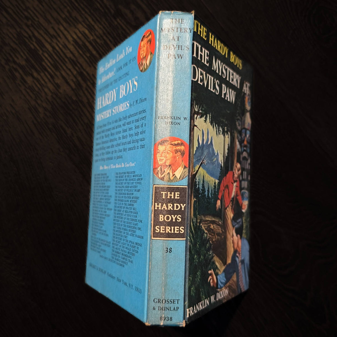 38 The Mystery at Devil's Paw 1959-White End Page:  Hardy Boys Book Blue-Back image 2