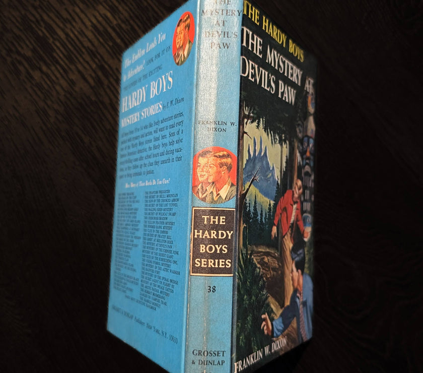 38 The Mystery at Devil's Paw 1959-White End Page:  Hardy Boys Book Blue-Back image 2