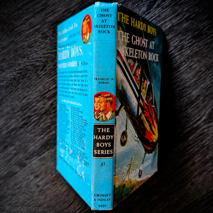 37 The Ghost at Skeleton Rock (1957):  Vintage Hardy Boys Book Blue-Back image 2