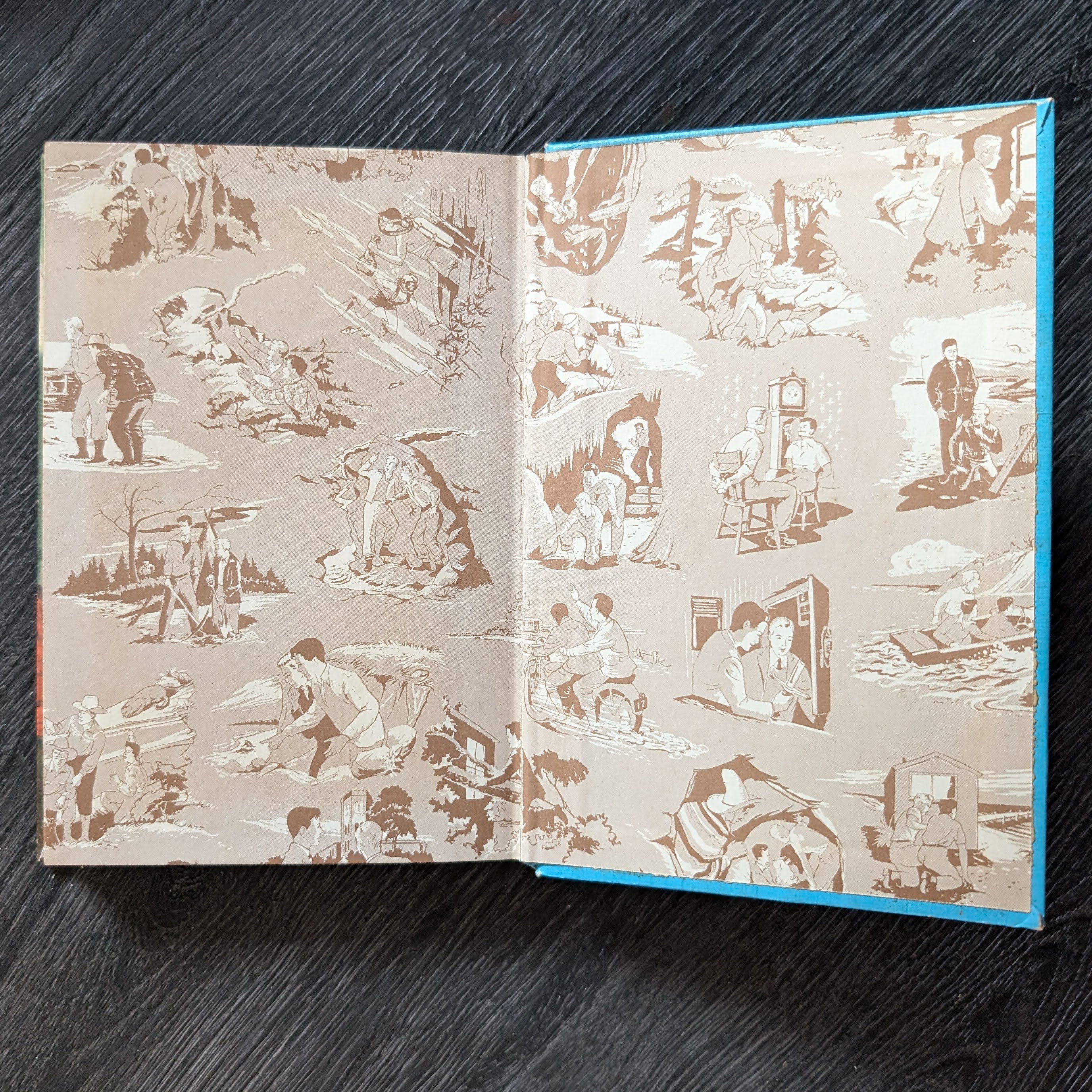 33 The Yellow Feather Mystery (1953):  Vintage Hardy Boys Book Blue-Back image 3