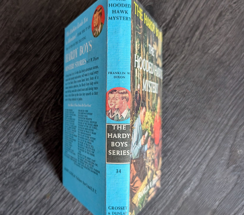 34 The Hooded Hawk Mystery (1954):  Hardy Boys Book (Brown) Blue-Back image 1