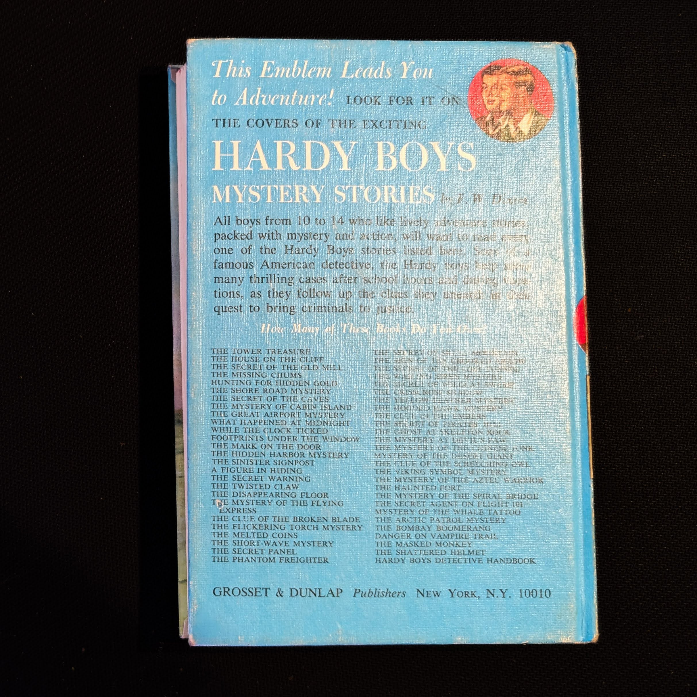 32 The Crisscross Shadow (1953):  Vintage Hardy Boys Book Blue-Back image 2