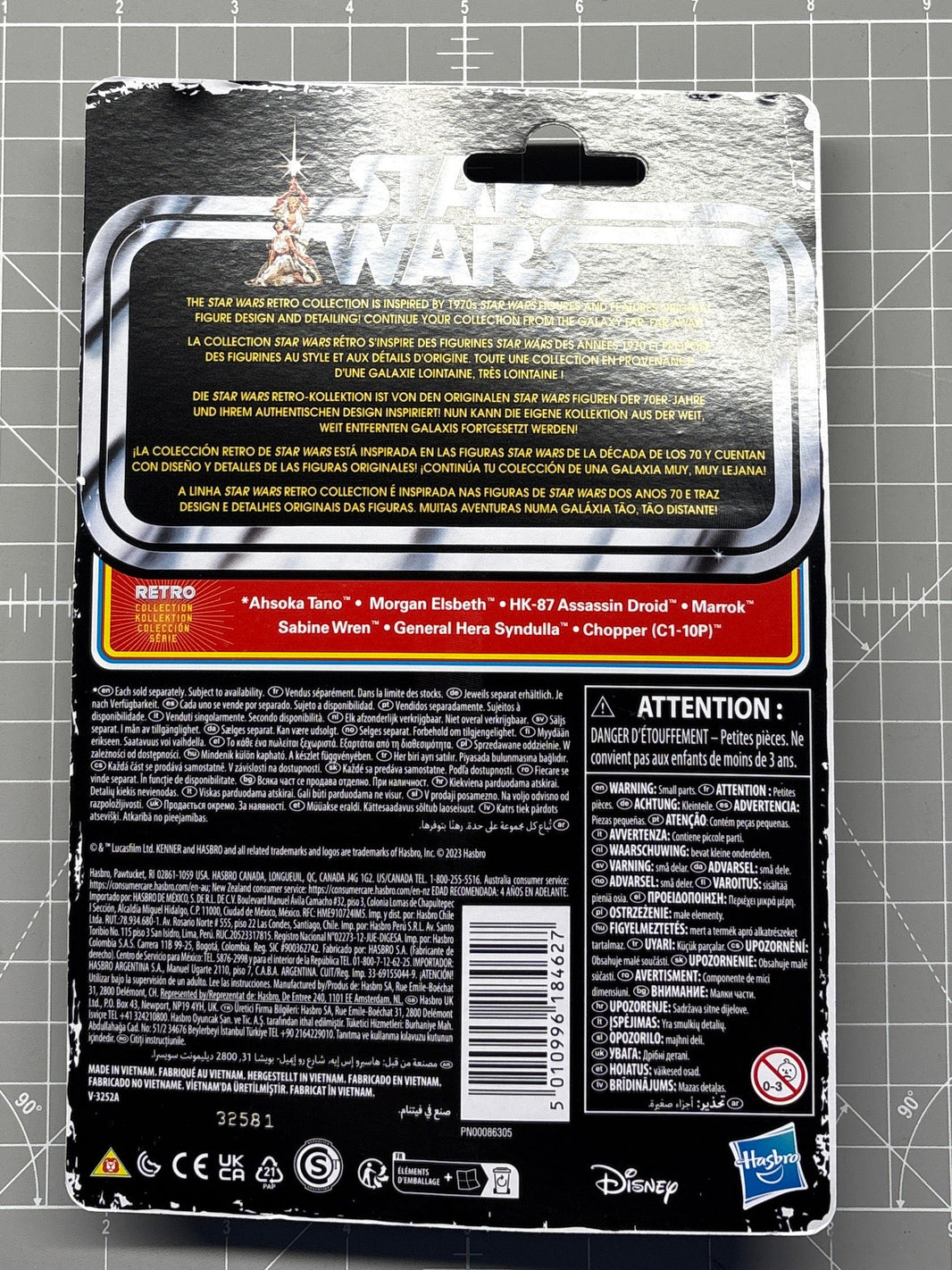 Kenner General Syndulla Star Wars Retro Collection Action Figure in case Ahsoka packaging back