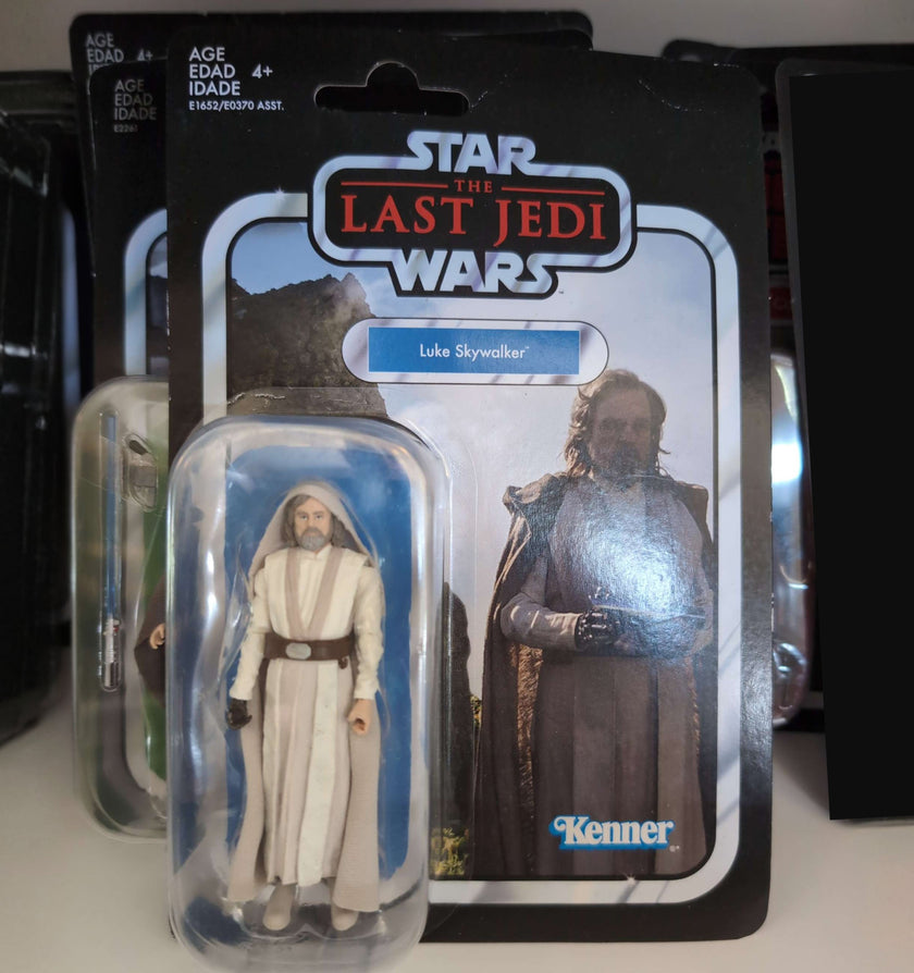 Luke Skywalker Star Wars Vintage Collection Last Jedi action figure with cloak accessory by Hasbro