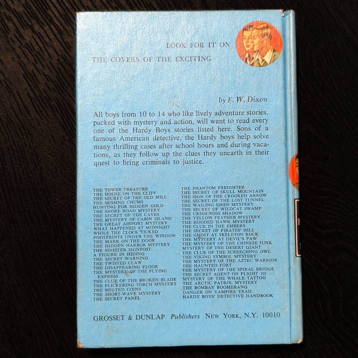 33 The Yellow Feather Mystery (1953/1971):  Vintage Hardy Boys Book Blue-Back image 2
