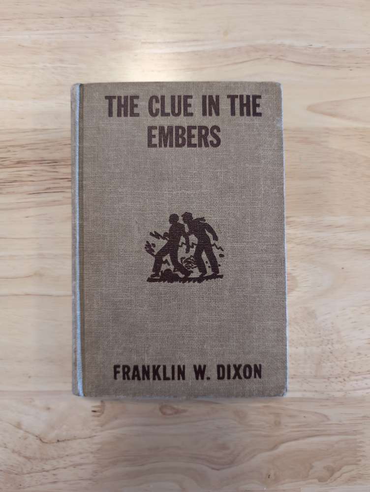 35 The Clue in the Embers (Brown): Vintage Hardy Boys Book image 0