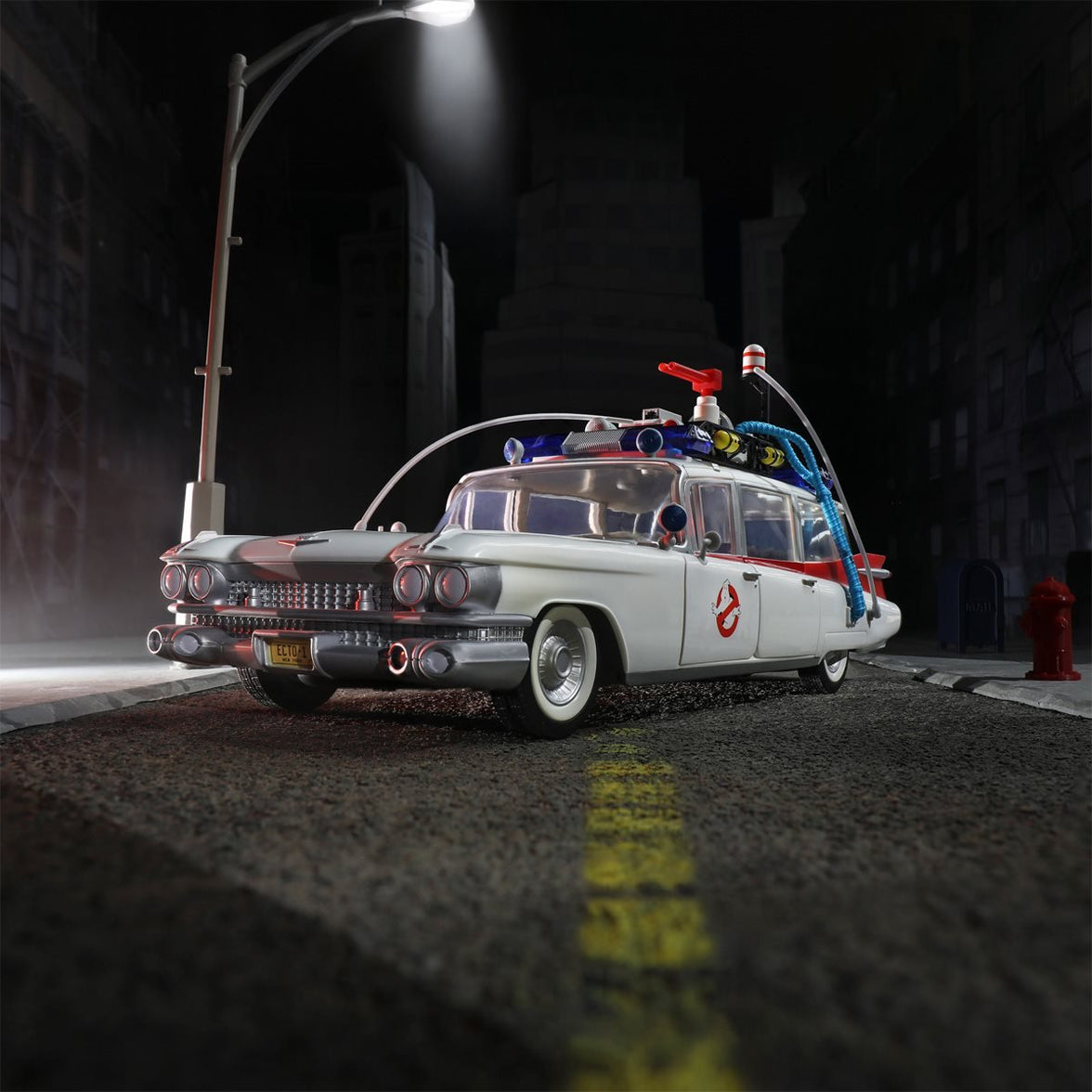 Ghostbusters Plasma Series Ecto-1 (1984) Vehicle: Iconic Movie Car Replica