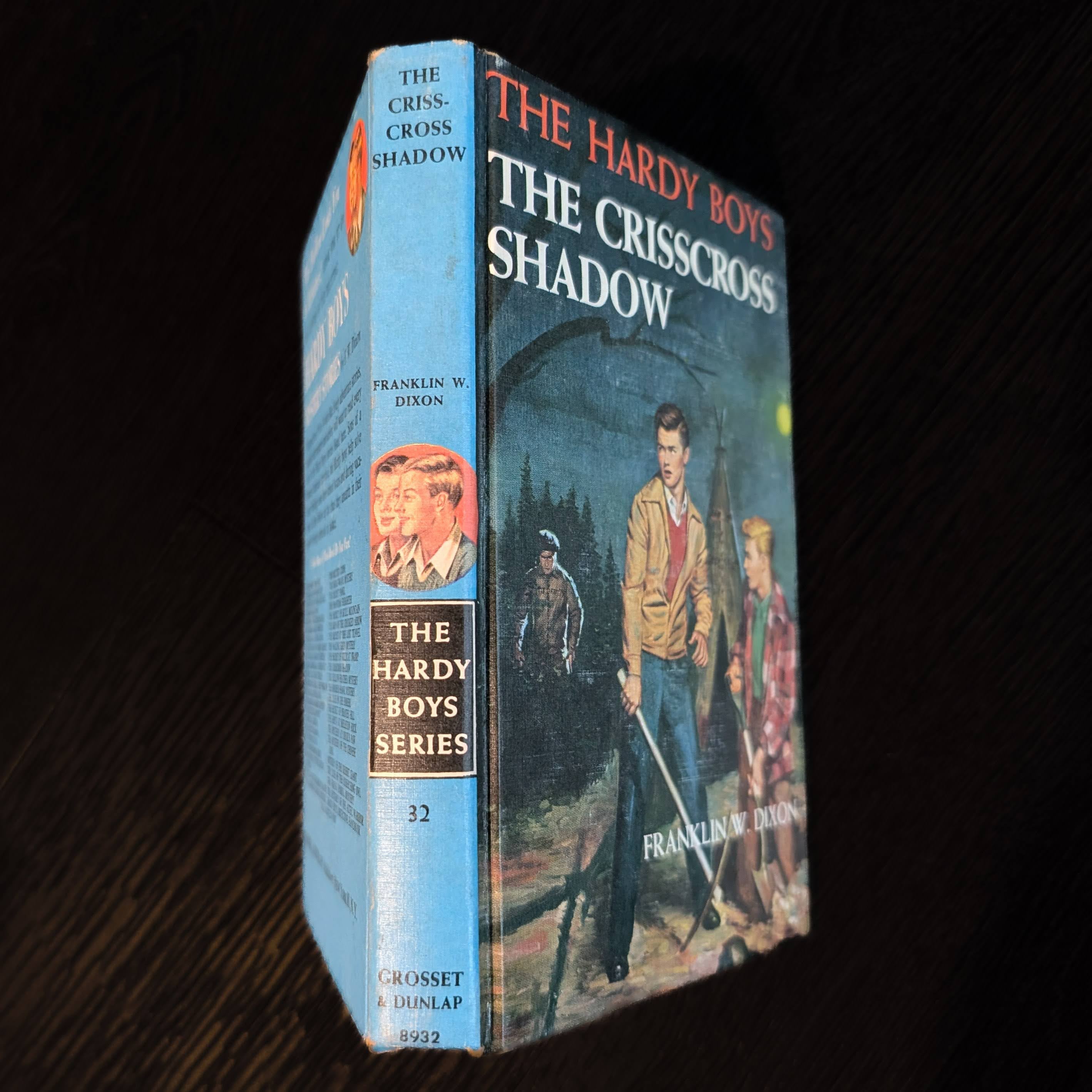 32 The Crisscross Shadow (1953):  Vintage Hardy Boys Book Blue-Back image 3