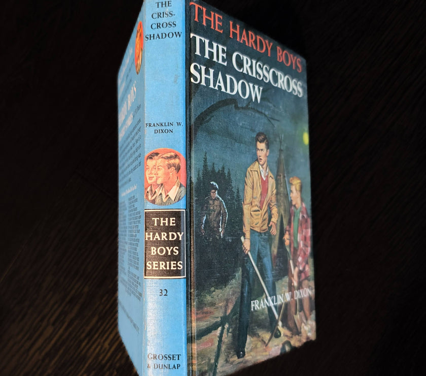 32 The Crisscross Shadow (1953):  Vintage Hardy Boys Book Blue-Back image 3