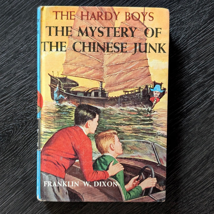 39 The Mystery of the Chinese Junk (1960-BE):  Vintage Hardy Boys Book Bl image 0