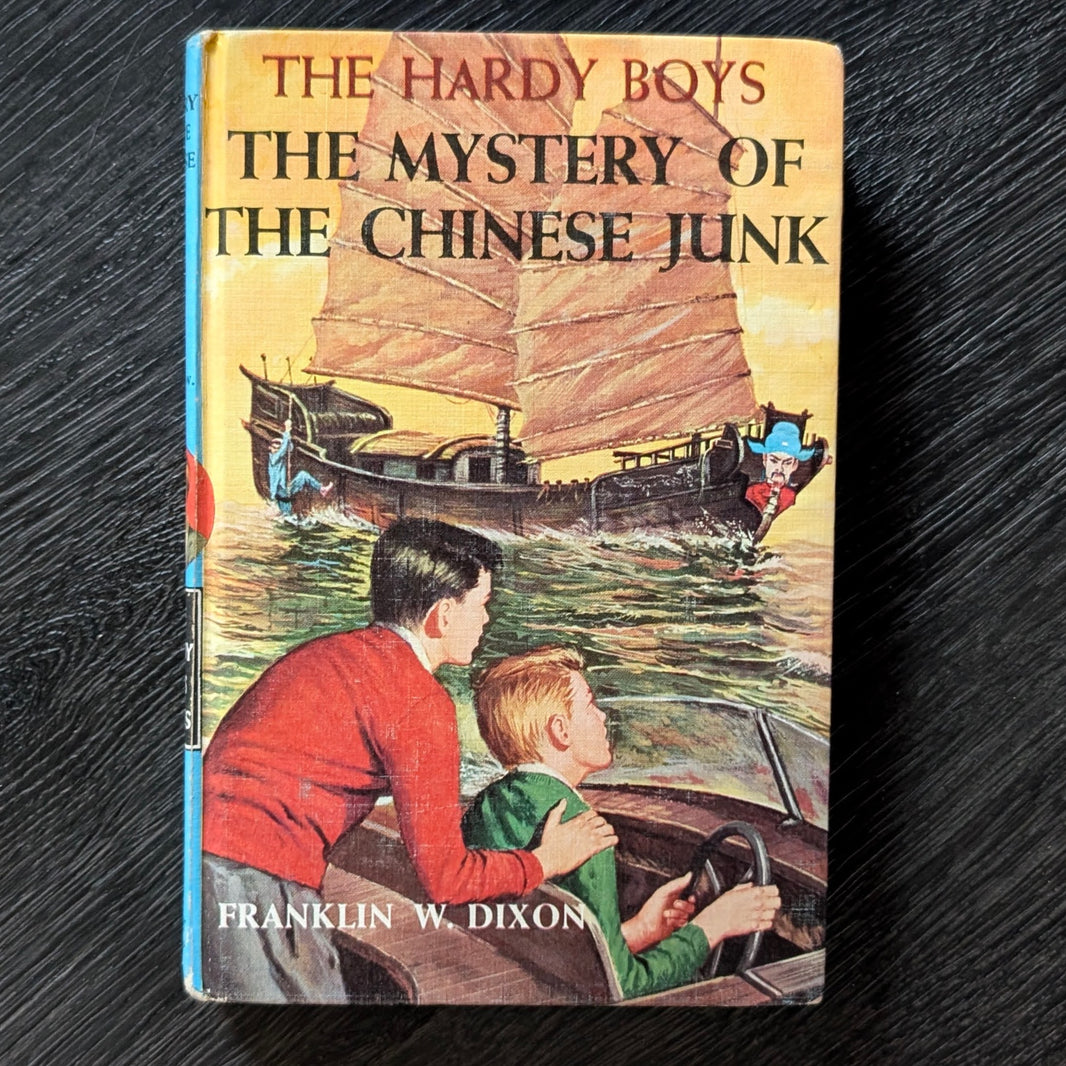 39 The Mystery of the Chinese Junk (1960-BE):  Vintage Hardy Boys Book Bl image 0