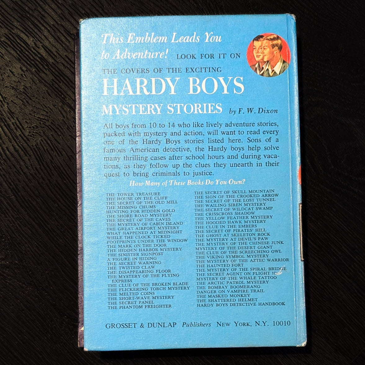 52 The Shattered Helmet (1973):  Vintage Hardy Boys Book Blue-Back image 1