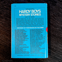 08 The Mystery of Cabin Island (1966-YELLOW NUMBER):  Hardy Boys Book Blu image 2