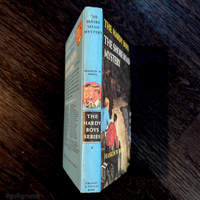 06 The Shore Road Mystery (1964):  Vintage Hardy Boys Book Blue-Back image 1