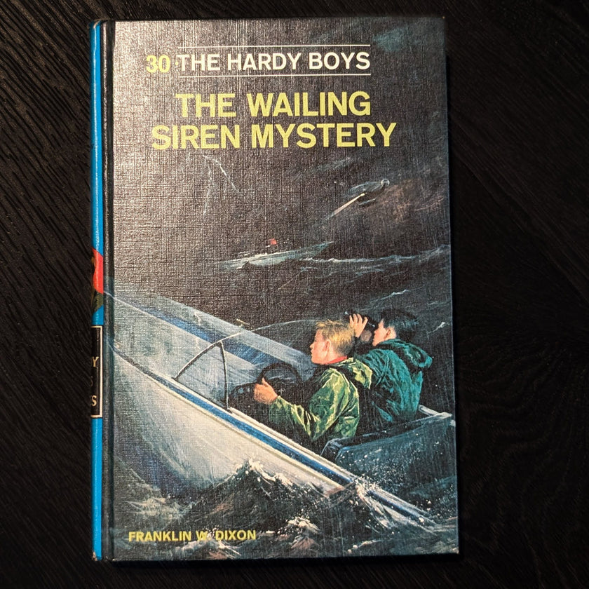 30 The Wailing Siren Mystery (1968-YN):  Vintage Hardy Boys Book Blue-Back image 0