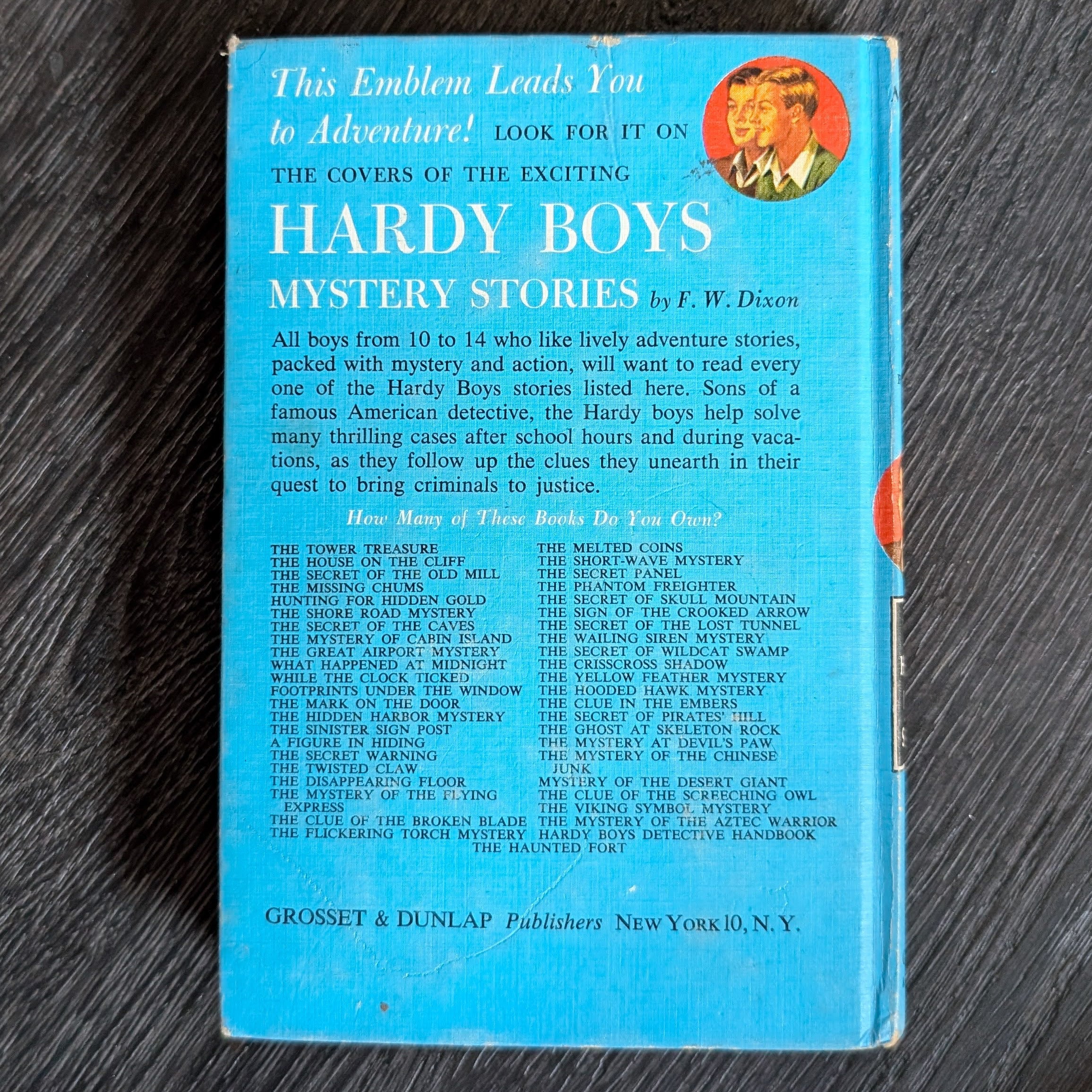 08 The Mystery of Cabin Island (1942):  Vintage Hardy Boys Book Blue-Back image 2