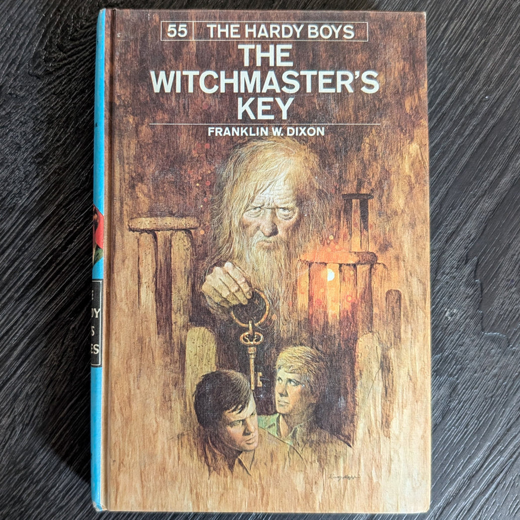 55 The Witchmaster's Key (1976):  Vintage Hardy Boys Book Blue-Back image 0