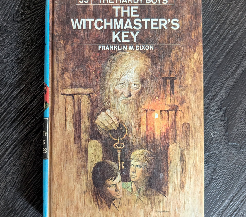 55 The Witchmaster's Key (1976):  Vintage Hardy Boys Book Blue-Back image 0