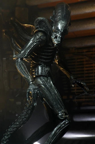 Alien Ultimate 40th Anniversary Big Chap 7-Inch Xenomorph Action Figur