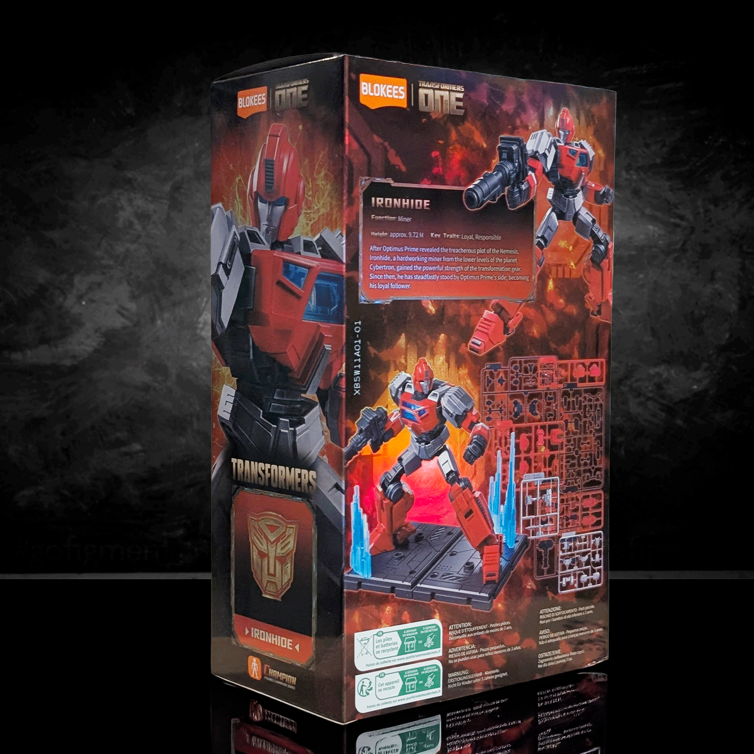 Transformers Classic Class Ironhide Blokees model kit box showing figure and assembly parts by Hasbro