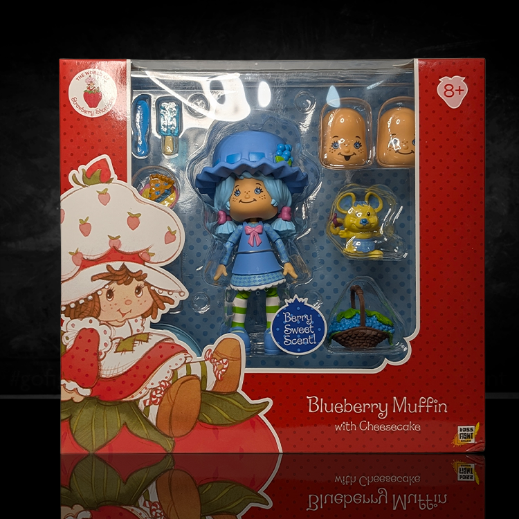 Blueberry Muffin Strawberry Shortcake DELUXE Action Deluxe Figure 1:12 by Boss Fight Studio Llc with accessories and fruity scent