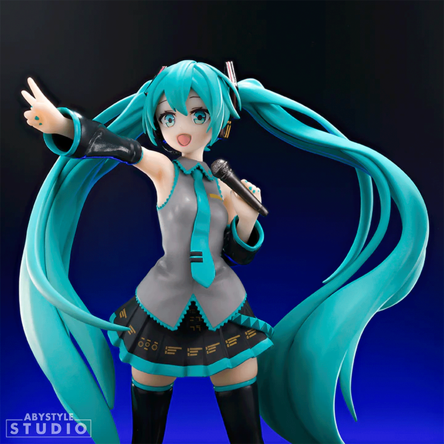 Vocaloid Hatsune Miku SFC Figure by Abysse – Dynamic 1:10 Scale Collectible Statue 7" Tall