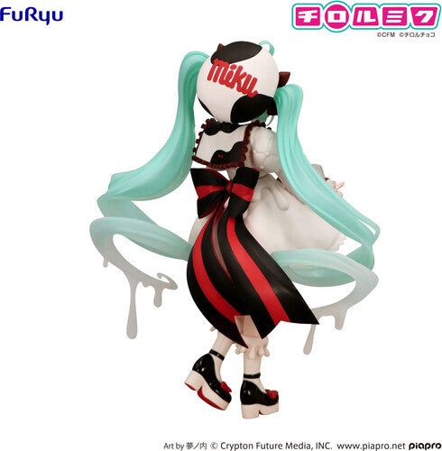 Hatsune Miku x TIROL Choco: Milk Chocolate Version – Trio-Try-iT Statue by Banpresto with flowing mint twin tails and striped bow