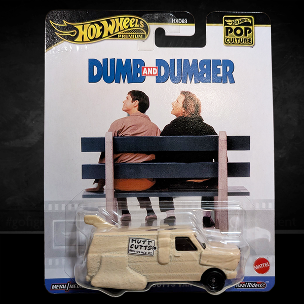 Hot Wheels Premium Dumb and Dumber Mutts Cutts Van diecast car with movie-accurate details in display packaging