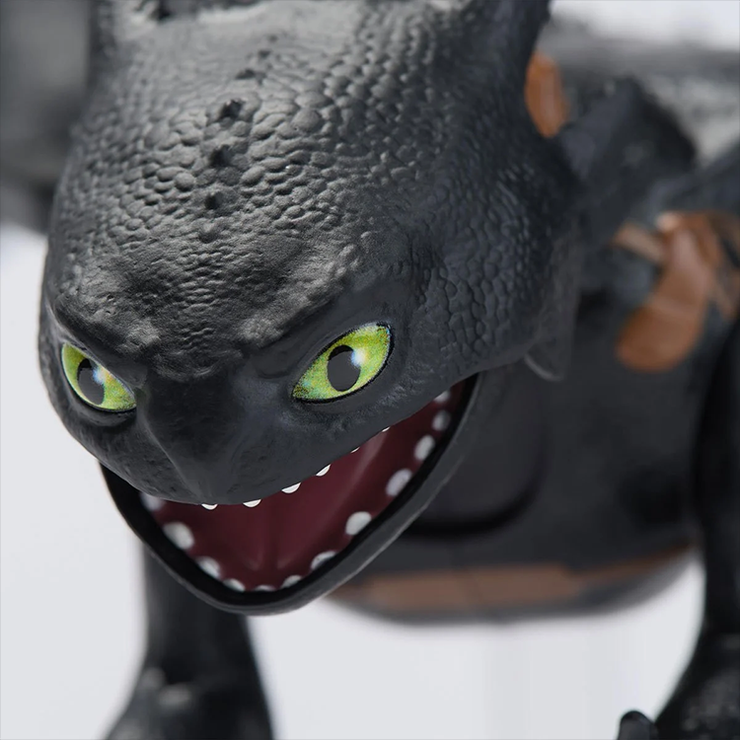 Image of How to Train Your Dragon Toothless Ultimate Plasma Blast Light-Up Action Figure