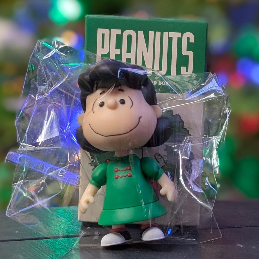 Lucy VanPelt Holiday ReAction Figure 3.75" LOOSE/Confirmed - Holiday Blind Box Wave 8