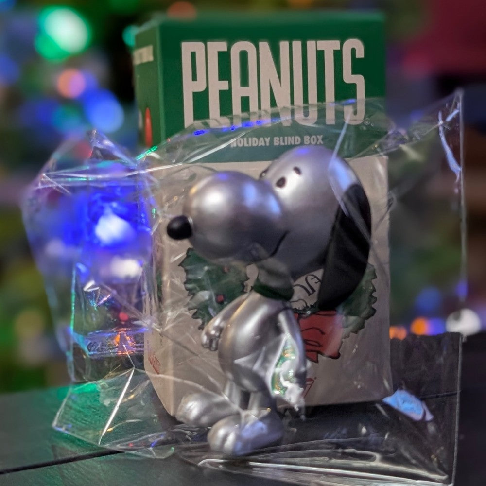 Silver Snoopy Holiday ReAction Figure 3.75" LOOSE/Confirmed - Holiday Blind Box Wave 8