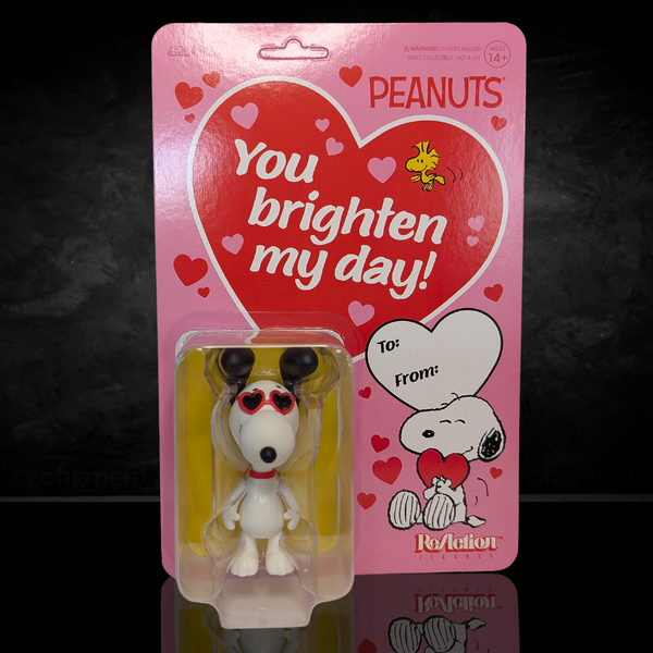 Snoopy Heart Eyes - ReAction Figures 3.75" from Charles M. Schulz's Peanuts