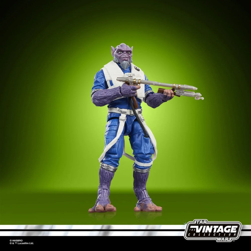 Zeb Orrelios Star Wars The Vintage Collection 1:18 scale 3.75" Action Figure by Kenner holding a weapon on green background
