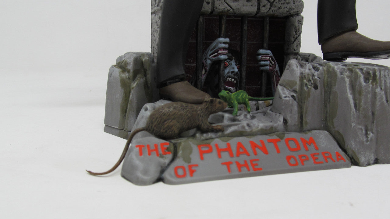 Atlantis Phantom of the Opera Glow in the Dark Model Kit 1/8 Scale Aurora Tooling USA Made collectible by Atlantis Models