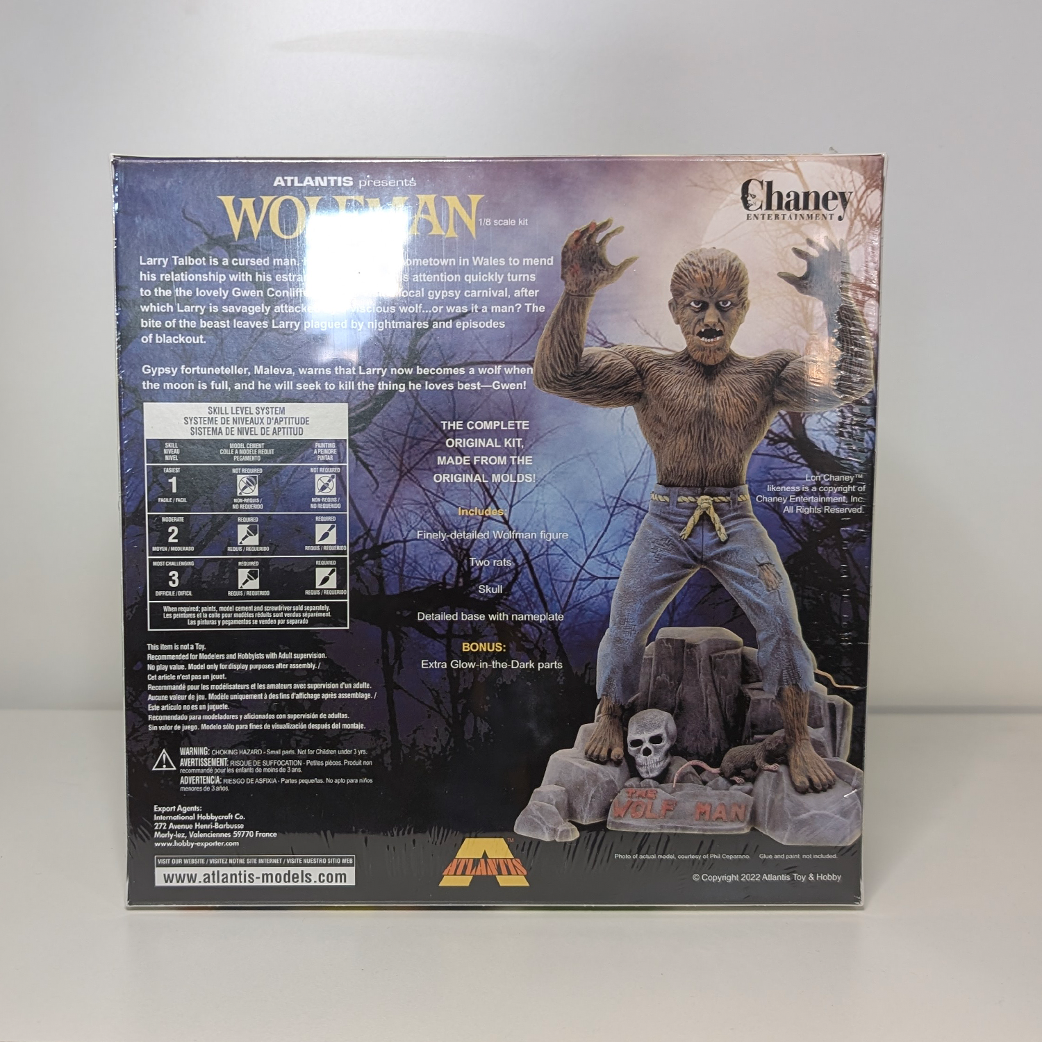 Glow in the Dark Wolfman Model Kit 1/8 Scale Atlantis Models - Made in USA collectible figure packaging by Atlantis Models